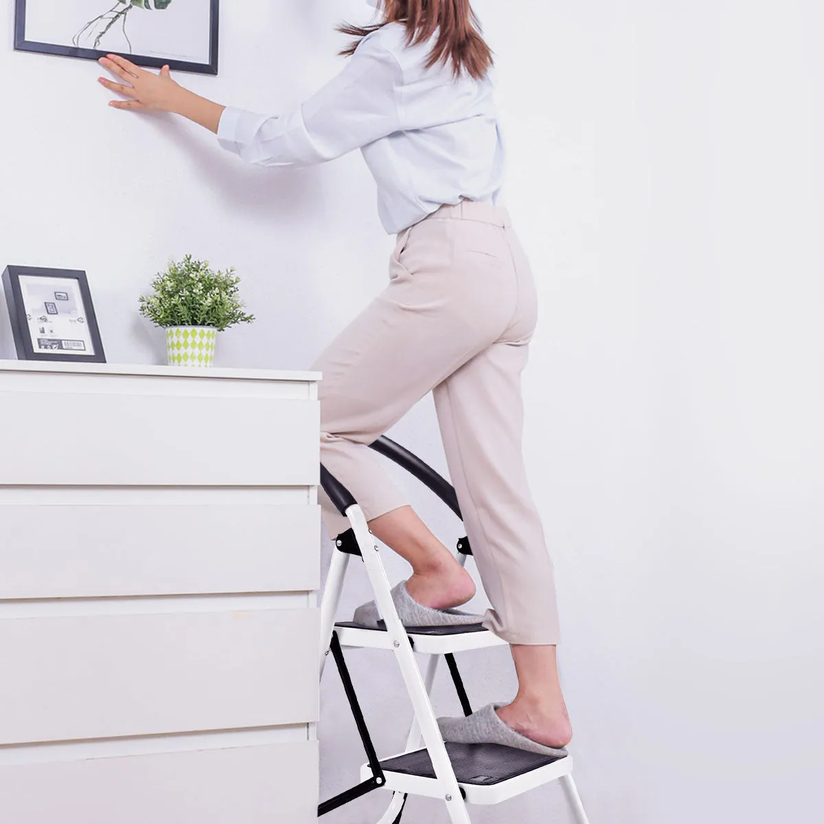 2 Step Folding Household Ladder with Anti-Slip Platform and Grip