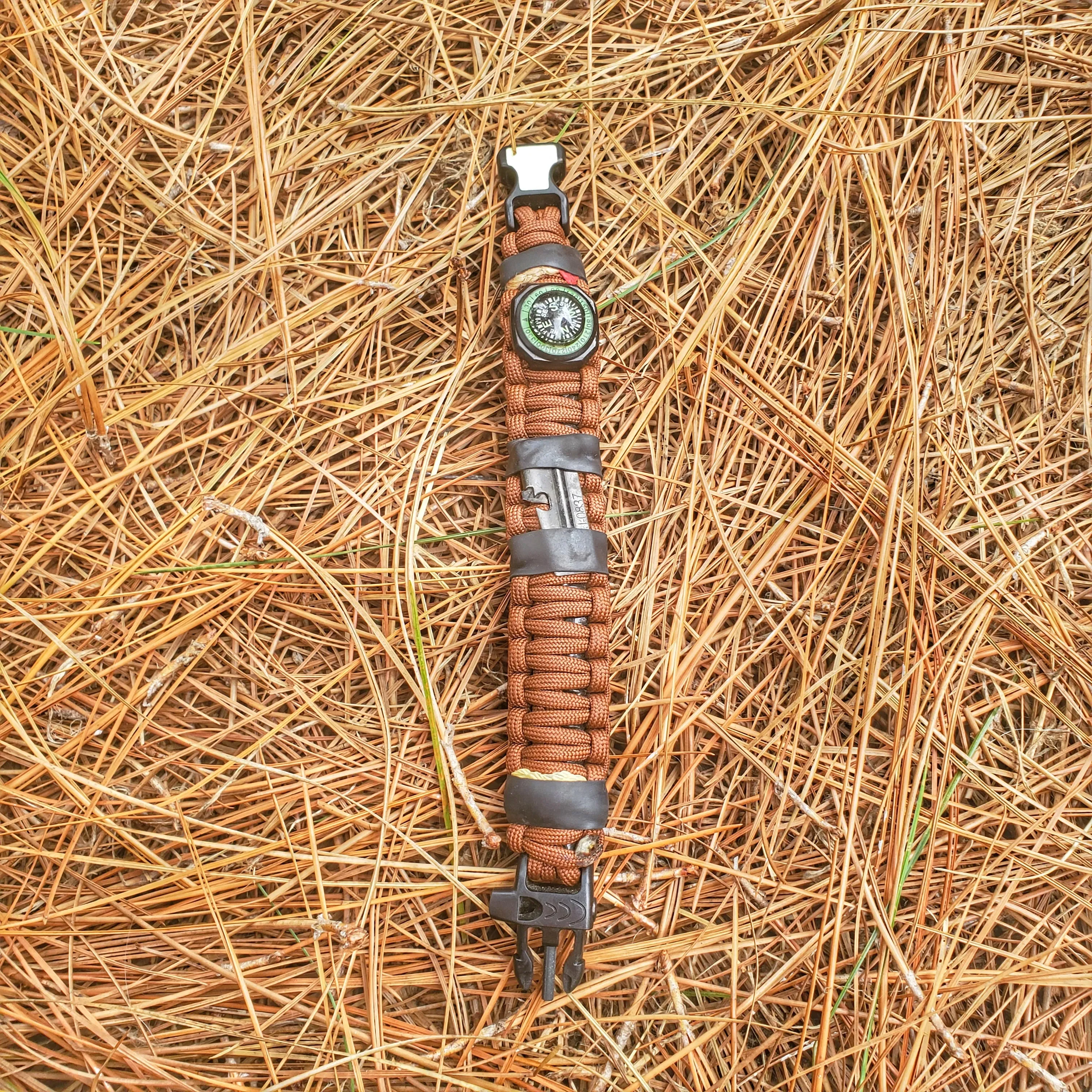 Camper Strap - Outdoor, Hike, & Kayak ready Survival Fire Starter Paracord Bracelet.