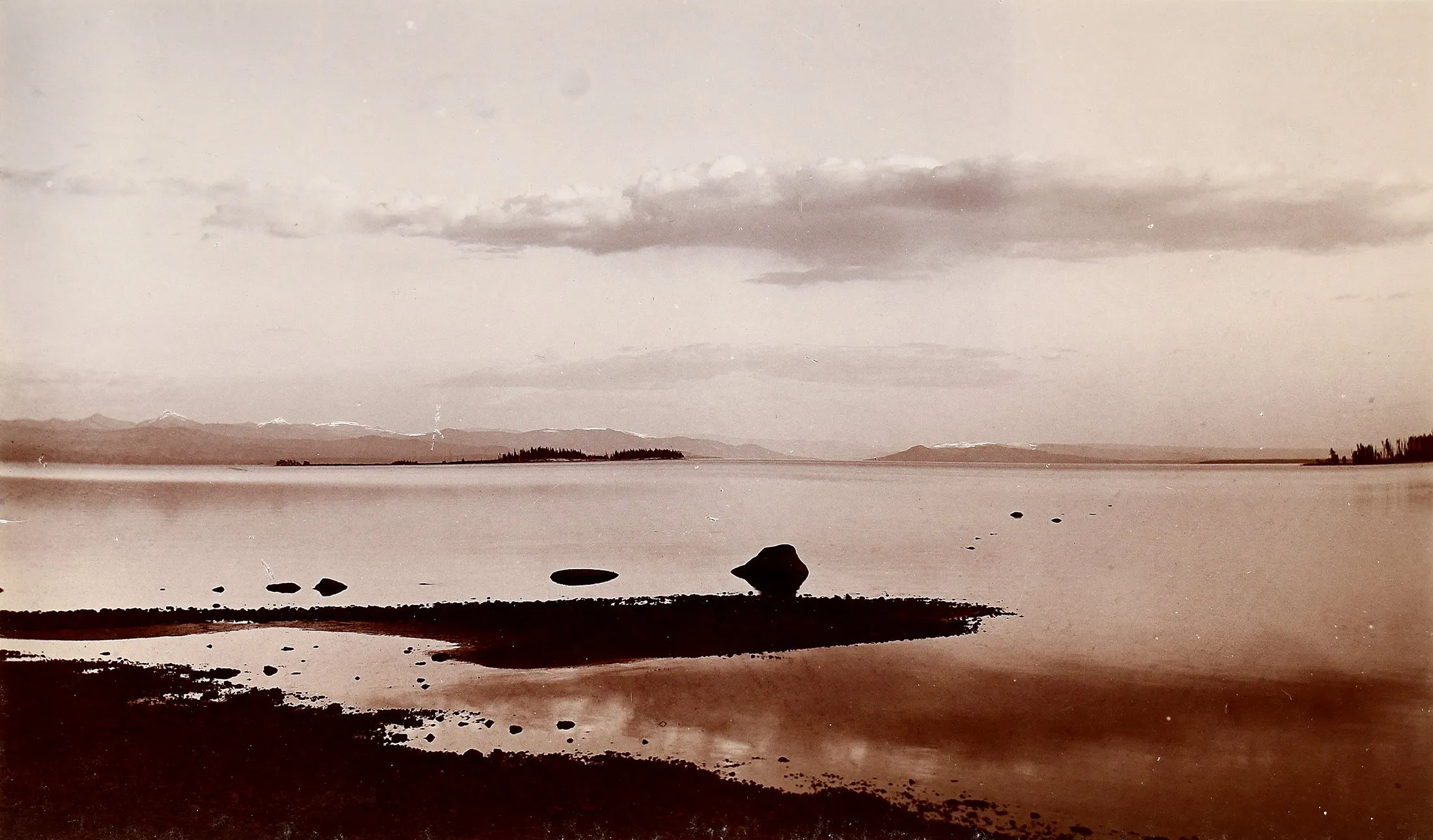 Frank Jay Haynes (1853-1921), Yellowstone Lake from Hotel