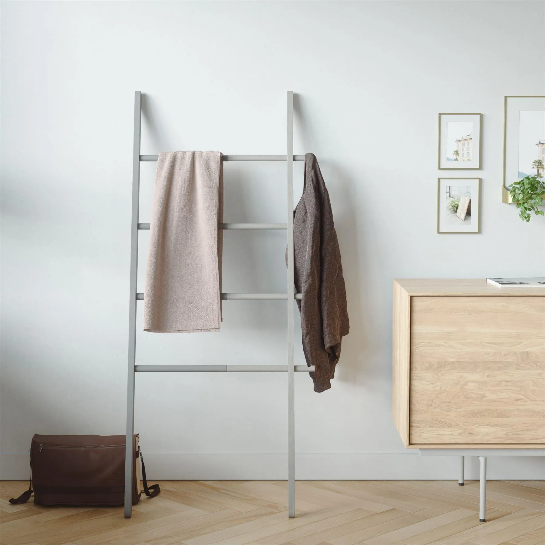 Umbra Hub Ladder Coat / Towel Rack